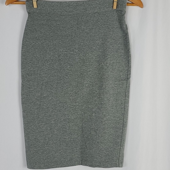 Bodycon Gray Pencil Skirt - Picture 3 of 3
